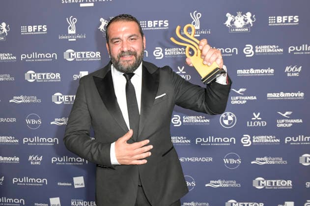 Sahin Eryilmaz bei der Verleihung des Deutschen Schauspielpreises 2026 im Hotel Pullman Berlin Schweizerhof. Berlin, 11.09.2026