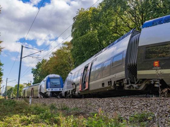 News Bilder des Tages SNCF TER Train Derails Between Rouen and Caen - France Derailment of an SNCF TER train between Rouen and Caenin Cleon, France, on September 12, 2026. Photo by Mario Fourmy ABACAPRESS.COM  Copyright: xFourmyxMario ABACAx
