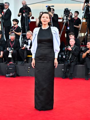 IPA88447356 - Venice, 83rd Venice International Film Festival 2026 - Night 11 - Closing Ceremony Red Carpet. Pictured: Maggie Gyllenhaal  Copyright: xPietrangeloxBuffafuocoxAlbertoxBx xPoolxPhotoxEventsx08x IPA88447356