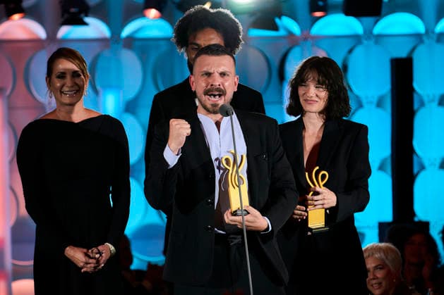 Deutscher Schauspielpreis 2026 Anja Kling und Lamin Leroy Gibba und Preisträgerin Valerie Pachner und Preisträger Edin Hasanovic Bühne Show 15 Jahre Deutscher Schauspielpreis und 20 Jahre BFFS, Pullman Berlin Schweizerhof, Datum: 11.09.2026 Copyright: xEventpressx