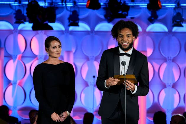 Deutscher Schauspielpreis 2026 Anja Kling und Lamin Leroy Gibba Bühne Show 15 Jahre Deutscher Schauspielpreis und 20 Jahre BFFS, Pullman Berlin Schweizerhof, Datum: 11.09.2026 Copyright: xEventpressx
