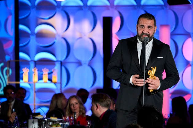 Deutscher Schauspielpreis 2026 Preisträger Sahin Eryilmaz Bühne Show 15 Jahre Deutscher Schauspielpreis und 20 Jahre BFFS, Pullman Berlin Schweizerhof, Datum: 11.09.2026 Copyright: xEventpressx