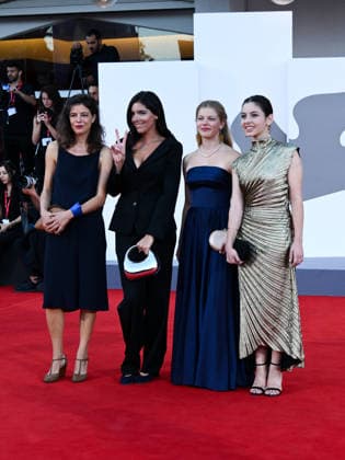 IPA88450229 - Venice, 83rd Venice International Film Festival 2026 - Night 11 - Closing Ceremony Red Carpet. Pictured: Evita Andriopoulou, Anastasia Gouliamou, Jacqueline Lentzou, and Eleni Vergeti  Copyright: xAlbertoxTerenghi PoolxPhotoxEvenx xPoolxPhotoxEventsx08x IPA88450229