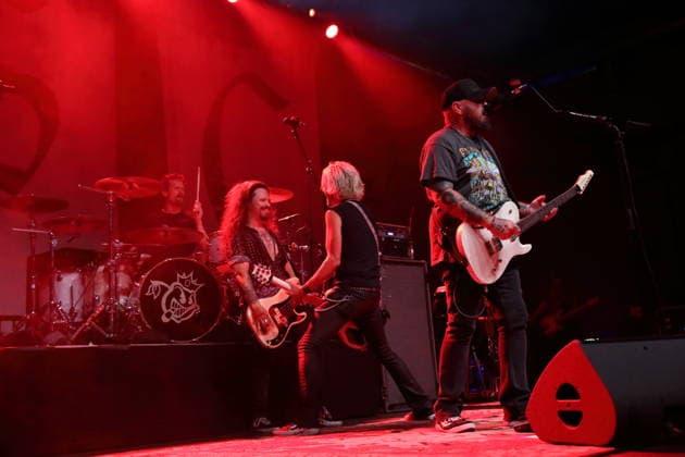 John Fred Young, Steve Jewell Jr., Ben Wells und Chris Robertson, v.l., von der Band Black Stone Cherry bei einem Konzert im Huxleys Neue Welt in Berlin, 12. September 2026. Black Stone Cherry Konzert Berlin