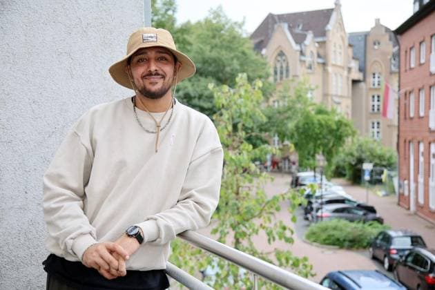Interview mit Comedian Abdul Kader Chahin ** NUR FÜR REDAKTIONELLE ZWECKE ** EDITORIAL USE ONLY **<p>Der Comedian Abdul Kader Chahin im Interview vor seinem Auftritt im Bora in Duisburg am Samstag, den 12. September 2026. Deutschland NRW Duisburg Copyright: KerstinxBögeholz