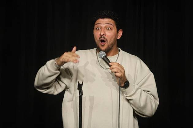 Abdul Kader Chahin : Programm Ehrenlos in Duisburg ** NUR FÜR REDAKTIONELLE ZWECKE ** EDITORIAL USE ONLY **<p>Der Comedian Abdul Kader Chahin auf Tour mit seinem neuen Programm Ehrenlos im Bora in Duisburg am Samstag, den 12. September 2026. Deutschland NRW Duisburg Copyright: KerstinxBögeholz