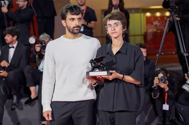 Yuval Abraham und Rachel Szor mit dem Special Jury Preis für NAZA beim Photocall mit den Preistägern der Biennale di Venezia 2026 83. Internationale Filmfestspiele von Venedig vor dem Palazzo del Cinema. Venedig, 12.09.2026
