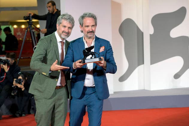 Peter Flaherty und Jesse Garrison mit dem Venice Immersive Achievement Award für Empire at Sea beim Photocall mit den Preistägern der Biennale di Venezia 2026 83. Internationale Filmfestspiele von Venedig vor dem Palazzo del Cinema. Venedig, 12.09.2026