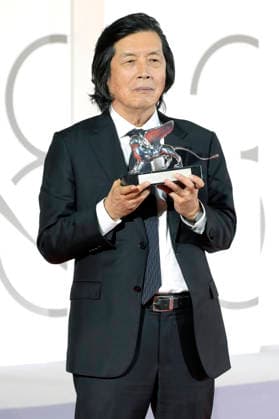 Lee Chang-dong mit dem großen Preis der Jury für Ganeunghan sarang Possible Love beim Photocall mit den Preistägern der Biennale di Venezia 2026 83. Internationale Filmfestspiele von Venedig vor dem Palazzo del Cinema. Venedig, 12.09.2026