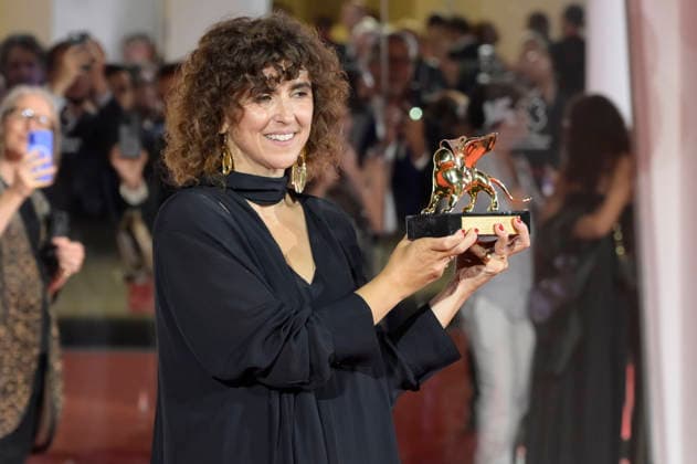 May el-Toukhy mit dem Goldenen Löwen für den besten Film Woman Unknown beim Photocall mit den Preistägern der Biennale di Venezia 2026 83. Internationale Filmfestspiele von Venedig vor dem Palazzo del Cinema. Venedig, 12.09.2026