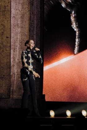 Exclusive: Quebec singer Céline Dion makes a triumphant return to the stage at the Plénitude Arena to kick off her Paris residency, a series of sixteen concerts scheduled through October 17, 2026. Ten additional dates are planned for May 2027. In front of an audience of approximately 30,000 people from all over the world, the 58-year-old artist performed her first full concert in six years, following a long hiatus due to her battle with stiff-person syndrome, a rare neurological disorder diagnosed in 2022. Visibly moved, Céline Dion paused her first song, On ne change pas, overcome with emotion, before launching into a show lasting more than two hours, featuring her greatest hits, including My Heart Will Go On, Pour que tu m’aimes enc Copyright: xAgencex xBestimagexAgencex xBestimagex