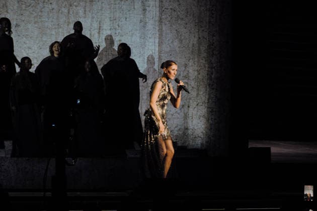 Exclusive: Quebec singer Céline Dion makes a triumphant return to the stage at the Plénitude Arena to kick off her Paris residency, a series of sixteen concerts scheduled through October 17, 2026. Ten additional dates are planned for May 2027. Before an audience of approximately 30,000 people from all over the world, the 58-year-old artist performed her first full concert in six years, following a long hiatus due to her battle with stiff-person syndrome, a rare neurological disorder diagnosed in 2022. Visibly moved, Céline Dion paused during her first song, On ne change pas, overcome with emotion, before launching into a show lasting more than two hours, featuring her greatest hits, including My Heart Will Go On, Pour que tu m’aimes e Copyright: xAgencex xBestimagexAgencex xBestimagex