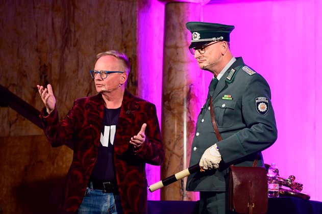 Uwe Steimle und Jörg Wachsmuth mit dem Programm Nu! - Keen Getue, keen Gemache... im historischen Jugendstil-Kaufhaus. Görlitz, 10.09.2026