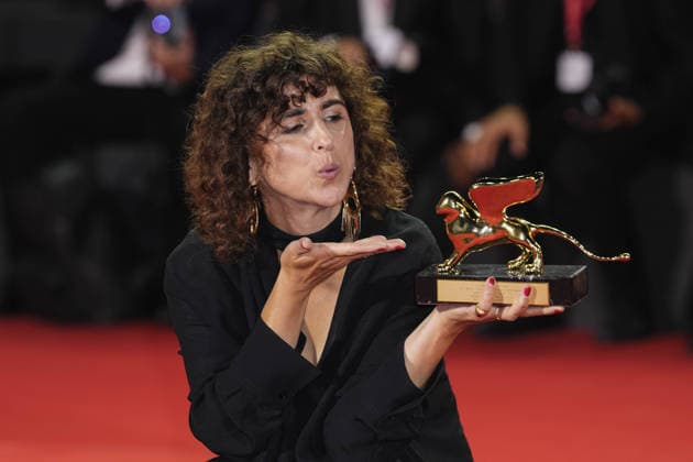 Foto IPP - cifala daniele Lido di Venezia 12 09 2026 festival del cinema 83esima mostra del cinema Nella foto: May el-Toukhy con il leone d oro per il film Woman Unknown Winners Photocall - The 83rd Ven