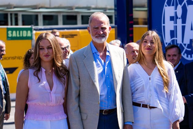 Entertainment Bilder des Tages Royals at Spanish Grand Prix - Madrid King Felipe VI (ESP) of the Spanish Royal Family Princess Leonor (ESP) of the Spanish Royal Family and Infanta Sofía (ESP) of the Spanish Royal Family on Sunday race day during the 2026 Formula 1 TAG Heuer Spanish Grand Prix at MADRING in Madrid, Spain, on September 13, 2026. Photo by Antoine LAPEYRE Reveries Agency ABACAPRESS.COM Madrid Spain  Copyright: xAntoinexLapeyre ReveriesxAgency ABACAx