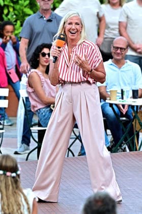 ZDF - Fernsehgarten. Moderatorin Andrea Kiwi Kiewel während der ZDF - Unterhaltungsshow Fernsehgarten am 13.09.2026 in Mainz. 20260913MWI149203
