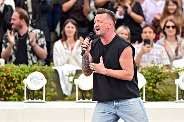 ZDF - Fernsehgarten. Sänger Ben Zucker während der ZDF - Unterhaltungsshow Fernsehgarten am 13.09.2026 in Mainz. 20260913MWI149361