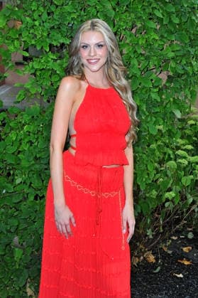 ZDF - Fernsehgarten. Sängerin Pia-Sophie Remmel während der ZDF - Unterhaltungsshow Fernsehgarten am 13.09.2026 in Mainz. 20260913MWI149652