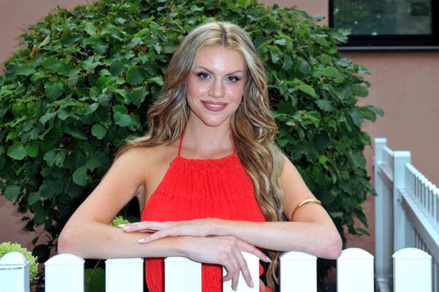 ZDF - Fernsehgarten. Sängerin Pia-Sophie Remmel während der ZDF - Unterhaltungsshow Fernsehgarten am 13.09.2026 in Mainz. 20260913MWI149658