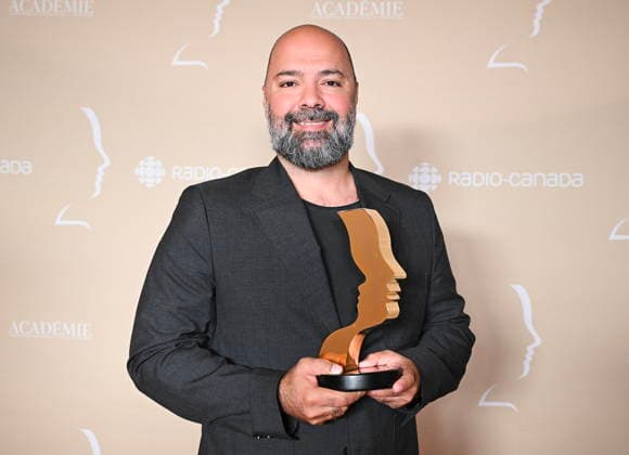 September 13, 2026, Montreal, Pq, CANADA: Mani Soleymanlou holds up his trophy at the Gala Gemeaux awards ceremony in Montreal, on Sunday, Sept. 13, 2026. Montreal CANADA  - ZUMAc35_ 20260913_zaf_c35_179 Copyright: xGrahamxHughesx