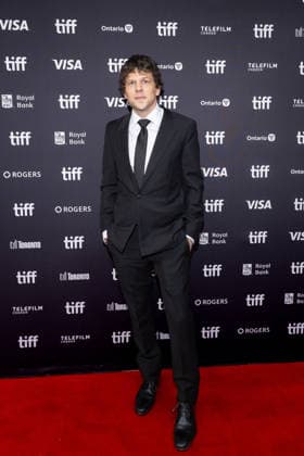 2026 Toronto International Film Festival - The Debut Premiere Jesse Eisenberg attends the premiere of The Debut during the 2026 Toronto International Film Festival at Princess of Wales Theatre on September 13, 2026 in Toronto, Ontario. Toronto Ontario Canada Copyright: xPicjer imageSPACEx