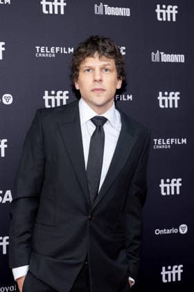 2026 Toronto International Film Festival - The Debut Premiere Jesse Eisenberg attends the premiere of The Debut during the 2026 Toronto International Film Festival at Princess of Wales Theatre on September 13, 2026 in Toronto, Ontario. Toronto Ontario Canada Copyright: xPicjer imageSPACEx