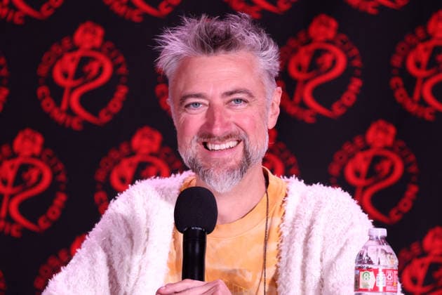 September 13, 2026, Portland, Oregon, USA: Actor SEAN GUNN speaks at the 2026 Rose City Comic Con at the Oregon Convention Center in Portland. Portland USA - ZUMAg247 20260913_znp_g247_028 Copyright: xGagexSkidmorex