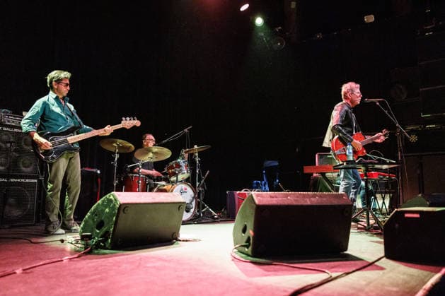 The Jayhawks live in Oslo, Norway Oslo, Norway. 13th, September 2026. The American country rock band The Jayhawks performs a live concert Rockefeller in Oslo. Here guitarist, singer and songwriter Gary Louris is seen live on stage with bass player Marc Perlman. Norway, Oslo  Copyright: xGonzalesxPhoto KetilxMartinsenx