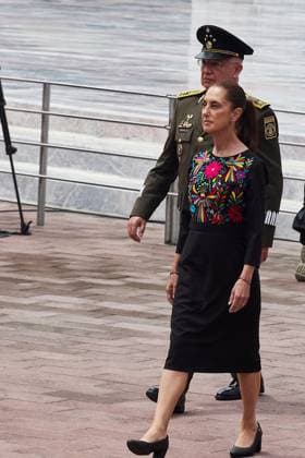 Sheinbaum Leads Mexico™s Commemoration of the Heroic Children of Chapultepec MEXICO CITY, MEXICO - SEPTEMBER 13, 2026: The President of Mexico, Claudia Sheinbaum Pardo, presides over the ceremony marking the 179th Anniversary of the Heroic Deed of the Boy Heroes of Chapultepec. She is accompanied by Secretary of National Defense Ricardo Trevilla Trejo, Secretary of the Navy Admiral Raymundo Pedro Morales Ãngeles, President of the Supreme Court Hugo Aguilar Ortiz, and members of the cabinet. The ceremony took place at the Altar to the Homeland in Chapultepec Park, Mexico City. Ciudad de MÃ xico Mexico Copyright: x xJuanxPerezxPuentex xJNAxPressx