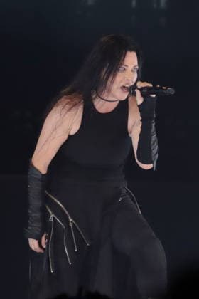 Evanescence perform at the O2 London on the final UK date of their Sanctuary Tour. featuring special guests Poppy and Courtney Laplante Copyright: xx ae8hd375
