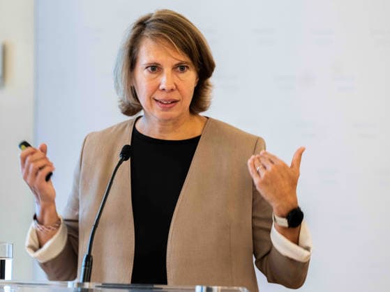 2026-09-14-Pressekonferenz Studienpräsentation Studienautorin Bernadette Allinger (FORBA) am 14. September 2026 bei der Pressekonferenz zur Präsentation der Ergebnisse der neuen FORBA-Studie Frauen in Aufsichtsräten im Palais Dietrichstein in Wien, Wien, Österreich.