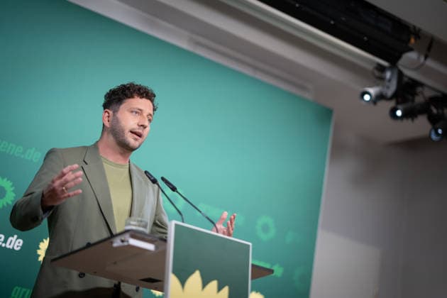 Pressekonferenz Bundesvorsitzender Felix Banaszak, Bündnis 90 Die Grünen, zu aktuellen Themen;Pressekonferenz Bundesvorsitzender Felix Banaszak, Bündnis 90 Die Grünen, zu aktuellen Themen, Berlin Berlin Deutschland Parteizentrale