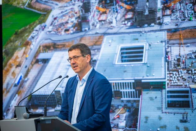 Richtfest ESMC Chipfabrik Dresden Richtfest ESMC Chipfabrik Dresden Christian Koitzsch, Präsident der European Semiconductor Manufacturing Company (ESMC Dresden Sachsen Deutschland