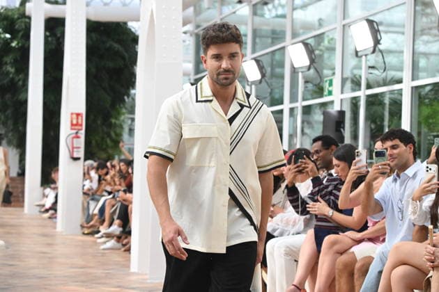 Adolfo Domínguez Fashion Show at MBFWM Singer Pablo Alborán walks the runway for Adolfo Domínguez during Mercedes-Benz Fashion Week at the Greenhouse of the Palacio de Cristal in Arganzuela on September 14, 2026, in Madrid, Spain FASHION CELEBRITIES FASHION SHOW BRAND ADOLFO DOMÍNGUEZ José Madrid Madrid, Spain  Copyright: xJosÃ xOlivax 7774789