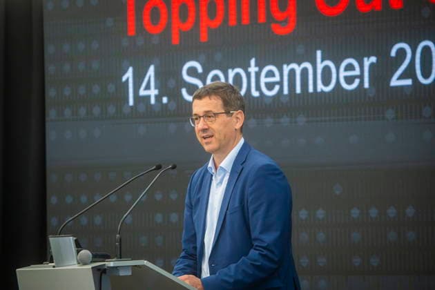 Richtfest ESMC Chipfabrik Dresden Richtfest ESMC Chipfabrik Dresden Christian Koitzsch, Präsident der European Semiconductor Manufacturing Company (ESMC Dresden Sachsen Deutschland