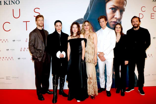 Corpus Delicti , Filmpremiere im Delphi Filmpalast, Berlin, 14.09.2026 Alexander Fehling, Haley Louise Jones, Hannah Herzsprung, Regisseurin Lena Stahl, Damian Hardung, die Produzenten Laura Mihajlovic und Quirin Berg bei der Berlin Premiere von Corpus Delicti im Delphi Filmpalast in Berlin am 14.9.2026 Berlin Delphi Filmpalast Copyright: xAnitaxBuggex