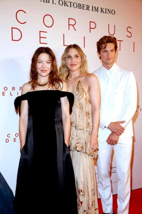 Corpus Delicti , Filmpremiere im Delphi Filmpalast, Berlin, 14.09.2026 Hannah Herzsprung, Regisseurin Lena Stahl und Damian Hardung bei der Berlin Premiere von Corpus Delicti im Delphi Filmpalast in Berlin am 14.9.2026 Berlin Delphi Filmpalast Copyright: xAnitaxBuggex