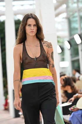 Pedro del Hierro - Mercedes Benz Fashion Week Madrid, Spain - 14 Sep 2026 A model parades with Pedro del Hierro design during the Mercedes Benz Fashion Week Madrid at Cibeles Palace in Madrid. Madrid Spain Copyright: xAtilanoxGarciax xSOPAxImagesx PHOTO07438