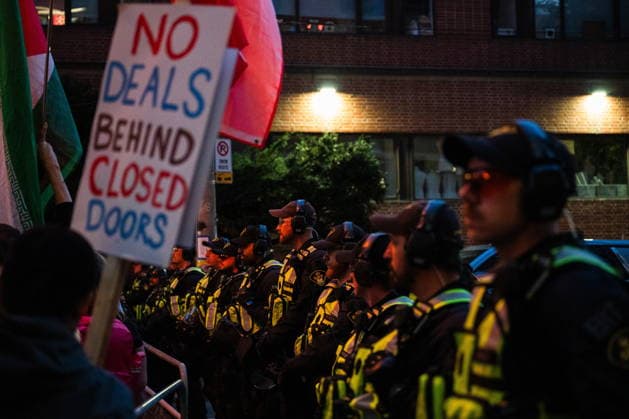 September 14, 2026, Toronto, On, CANADA: Protesters face off against Ontario Provincial Police officers as they demonstrate against the Canada Investment Summit that Prime Minister Mark Carney is hosting in Toronto, on Monday, Sept. 14, 2026. Toronto CANADA  - ZUMAc35_ 20260914_zaf_c35_146 Copyright: xLauraxProctorx