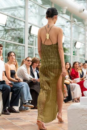 Models present creations from Simorra s FOLD IN collection for spring-summer 2027 during Mercedes-Benz Fashion Week Madrid. The Barcelona-based label, founded in 1978 by Javier Simorra, explores shapes, curves and the fold as a central element in this collection, with garments that adapt to the body and celebrate a beauty that resists rigidity. September 14,2026. (202609141419)