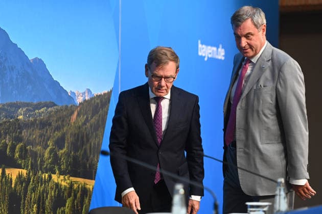 v.re:Markus SOEDER (Ministerpraesident Bayern und CSU Vorsitzender), Johann Wadephul (Bundesaussenminister). Pressekonferenz nach Sitzung des Ministerrates in der im Prinz Carl Palais in Muenchen am 15.09.2026.