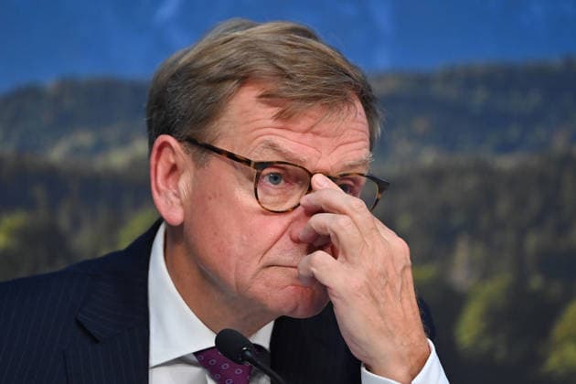 Johann Wadephul (Bundesaussenminister), skeptisch, Einzelbild,angeschnittenes Einzelmotiv,Portraet,Portrait,Porträt. Pressekonferenz nach Sitzung des Ministerrates in der im Prinz Carl Palais in Muenchen am 15.09.2026.