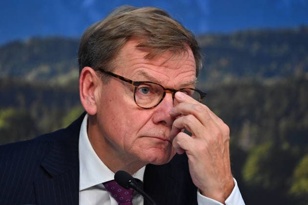 Johann Wadephul (Bundesaussenminister), skeptisch, Einzelbild,angeschnittenes Einzelmotiv,Portraet,Portrait,Porträt. Pressekonferenz nach Sitzung des Ministerrates in der im Prinz Carl Palais in Muenchen am 15.09.2026.