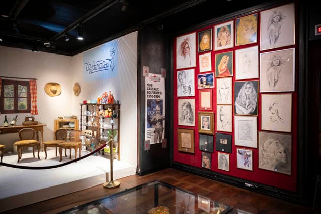 Personal Belongings of Brigitte Bardot to be Auctioned - Paris This photograph shows details of an exhibition ahead of an auction of Brigitte Bardot s personal belongings at Hotel Drouot in Paris on September 15, 2026, ahead of an auction of her memorabilia and clothing.Photo by Eliot Blondet ABACAPRESS.COM Paris France France  Copyright: xBlondetxEliot ABACAx