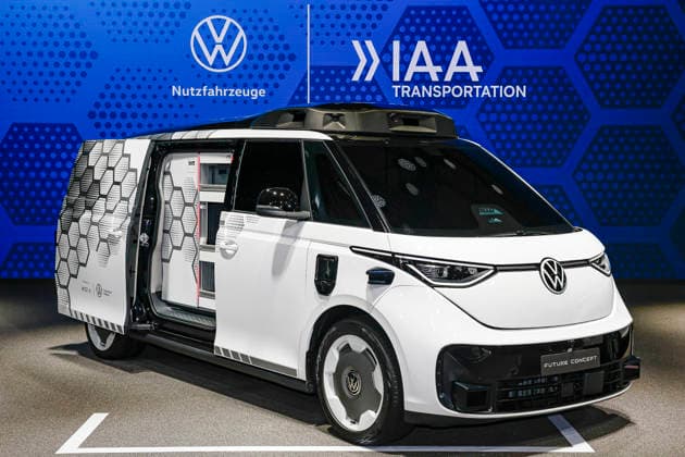 Eröffnung der IAA Transportation 2026 mit Messerundgang Besuch des Standes von Volkswagen Nutzfahrzeuge Futur Concept: Mit der Studie zeigt VWN, wie autonome Technologie künftig neue Mobilitäts- und Transportangebote ermöglichen kann. Die Studie steht beispielhaft für den Anspruch der Marke, als B2B-Mobilitätsanbieter vernetzte, elektrische und autonome Lösungen für professionelle Kunden zu entwickeln. Hannover Hannover Messe Niedersachsen, Region Hannover Germany