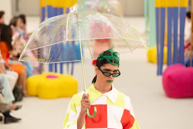 Ágatha Ruiz de la Prada Fashion Show at MBFW 2026 Ágatha Ruiz de la Prada’s fashion show as part of Mercedes-Benz Fashion Week, held at the Galería de Cristal in the Palacio de Cibeles on September 15, 2026, in Madrid, Spain. The show is marked by an explosion of creativity, playful silhouettes, and the brand’s classic iconography—hearts, vibrant colors, and a pop aesthetic adapted to the capital’s new and unique settings. SEPTEMBER 15, 2026 Madrid, Spain Copyright: xEduardoxParrax 7776862