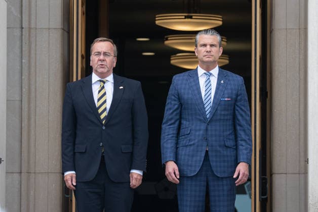 Secretary Hegseth hosts German Defense Minister Pistorius at Pentagon ARLINGTON, UNITED STATES - SEPTEMBER 15: U.S. Secretary of Defense Pete Hegseth (R) welcomes German Defense Minister Boris Pistorius (L) during an enhanced honor cordon at the Pentagon in Arlington, Virginia, on September 15, 2026. Hegseth and Pistorius met to discuss a range of bilateral issues. Mehmet Eser Anadolu Arlington United States. Editorial use only. Please get in touch for any other usage.  Copyright: x2026xAnadoluxMehmetxEserx