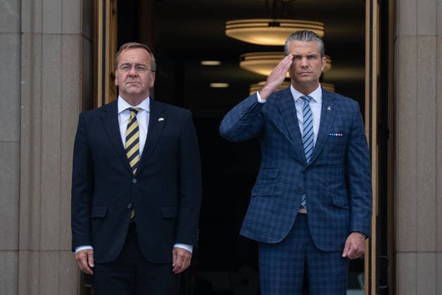 Secretary Hegseth hosts German Defense Minister Pistorius at Pentagon ARLINGTON, UNITED STATES - SEPTEMBER 15: U.S. Secretary of Defense Pete Hegseth (R) welcomes German Defense Minister Boris Pistorius (L) during an enhanced honor cordon at the Pentagon in Arlington, Virginia, on September 15, 2026. Hegseth and Pistorius met to discuss a range of bilateral issues. Mehmet Eser Anadolu Arlington United States. Editorial use only. Please get in touch for any other usage.  Copyright: x2026xAnadoluxMehmetxEserx