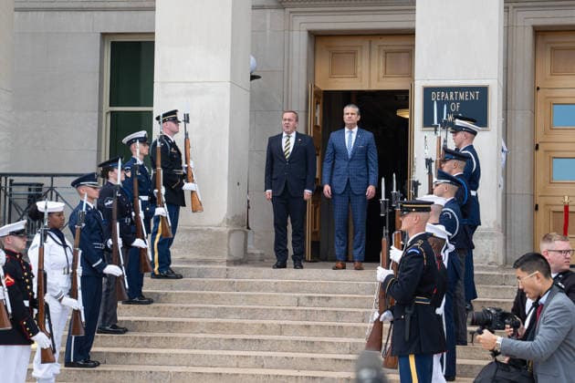 Secretary Hegseth hosts German Defense Minister Pistorius at Pentagon ARLINGTON, UNITED STATES - SEPTEMBER 15: U.S. Secretary of Defense Pete Hegseth (R) welcomes German Defense Minister Boris Pistorius (L) during an enhanced honor cordon at the Pentagon in Arlington, Virginia, on September 15, 2026. Hegseth and Pistorius met to discuss a range of bilateral issues. Mehmet Eser Anadolu Arlington United States. Editorial use only. Please get in touch for any other usage.  Copyright: x2026xAnadoluxMehmetxEserx