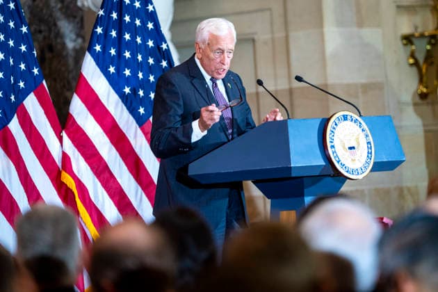 Rep. Steny Hoyer, D-MD, speaks at the unveiling ceremony for former Speaker of the House Kevin McCarthy s official portrait at the U.S. Capitol in Washington, DC on Tuesday, September 15, 2026. McCarthy served as the 55th Speaker of the U.S. House of Representatives in 2023 and served California s 23rd Congressional District from 2007 to 2023.  WAP20260915391 BONNIExCASH